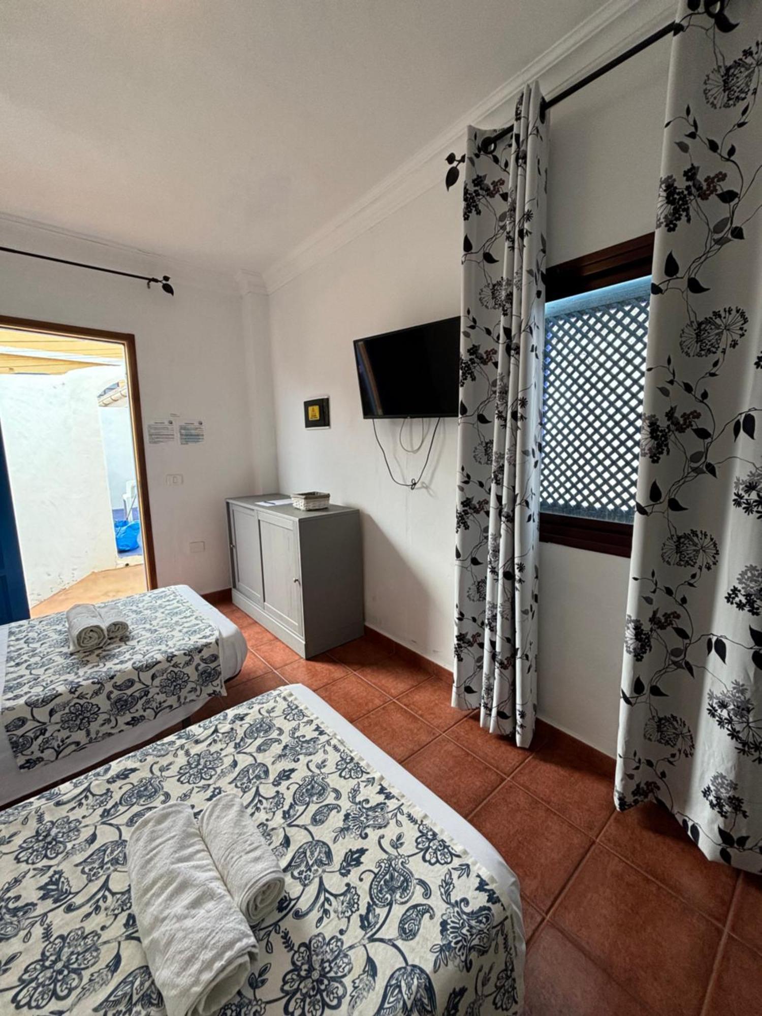 Apartamentos Y Habitaciones Villa Marina La Caleta  Extérieur photo